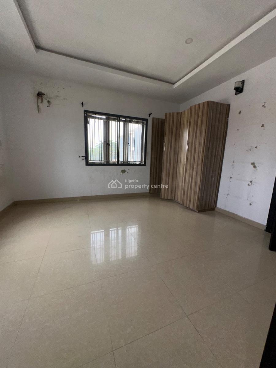 Specious 3bedroom Apartment, New Road Alpha Beach, Lekki, Lagos, Flat / Apartment for Rent