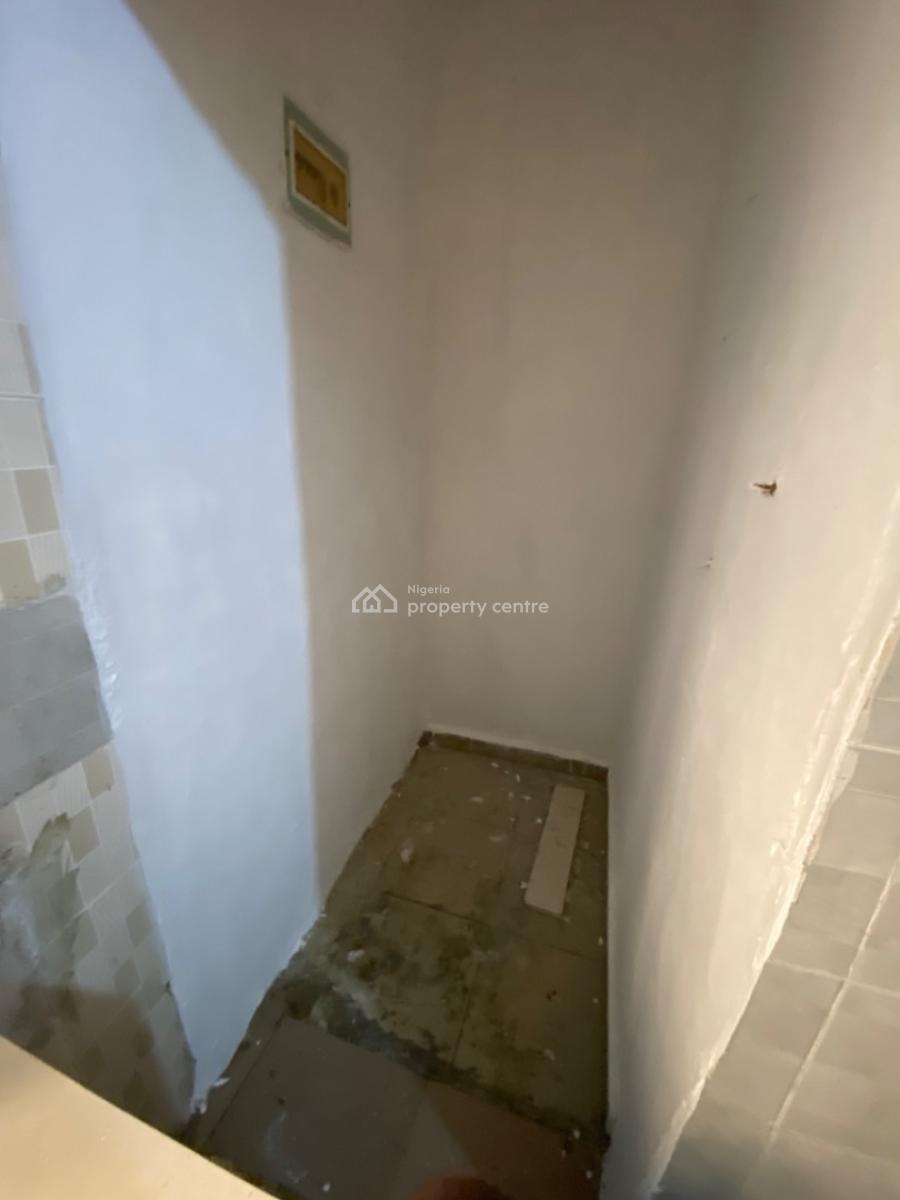Neatly Used 1 Bedroom Flat, Divine Garden Estate, Behind Sky Mall, Ajah, Lagos, Flat / Apartment for Rent