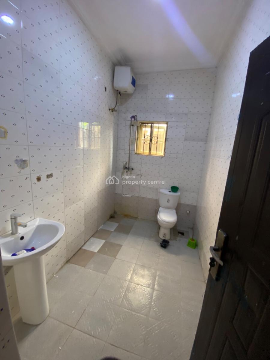 Neatly Used 1 Bedroom Flat, Divine Garden Estate, Behind Sky Mall, Ajah, Lagos, Flat / Apartment for Rent