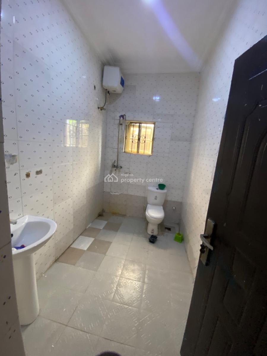 Neatly Used 1 Bedroom Flat, Divine Garden Estate, Behind Sky Mall, Ajah, Lagos, Flat / Apartment for Rent