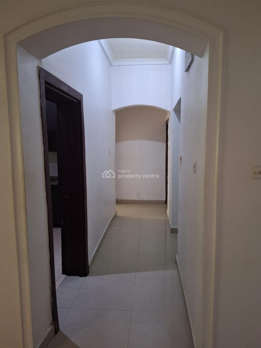 Two Bedroom Ground Floor Apartment (en-suite ), Lekki Phase 1, Lekki, Lagos, Flat / Apartment for Rent