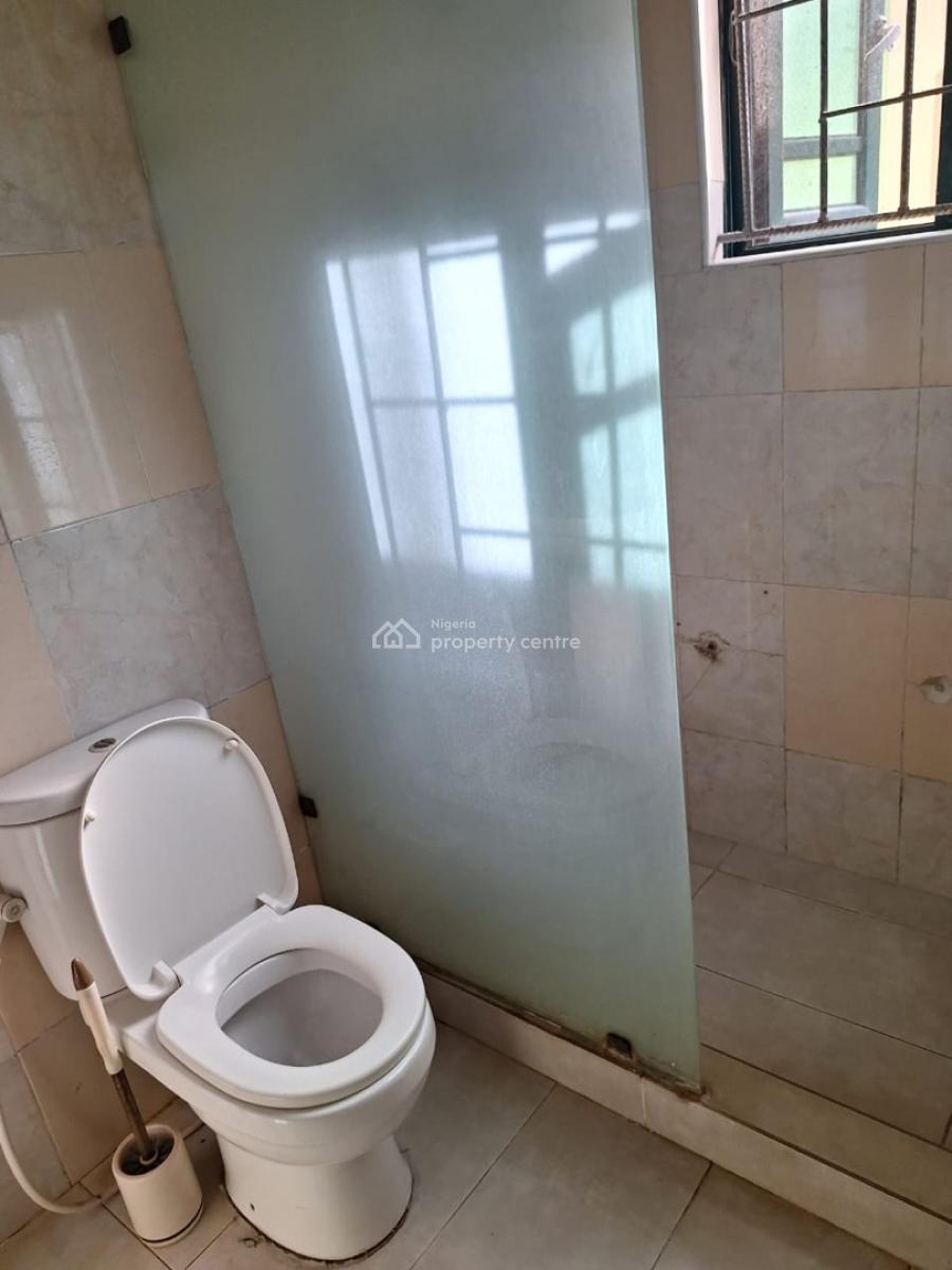 Two Bedroom Ground Floor Apartment (en-suite ), Lekki Phase 1, Lekki, Lagos, Flat / Apartment for Rent