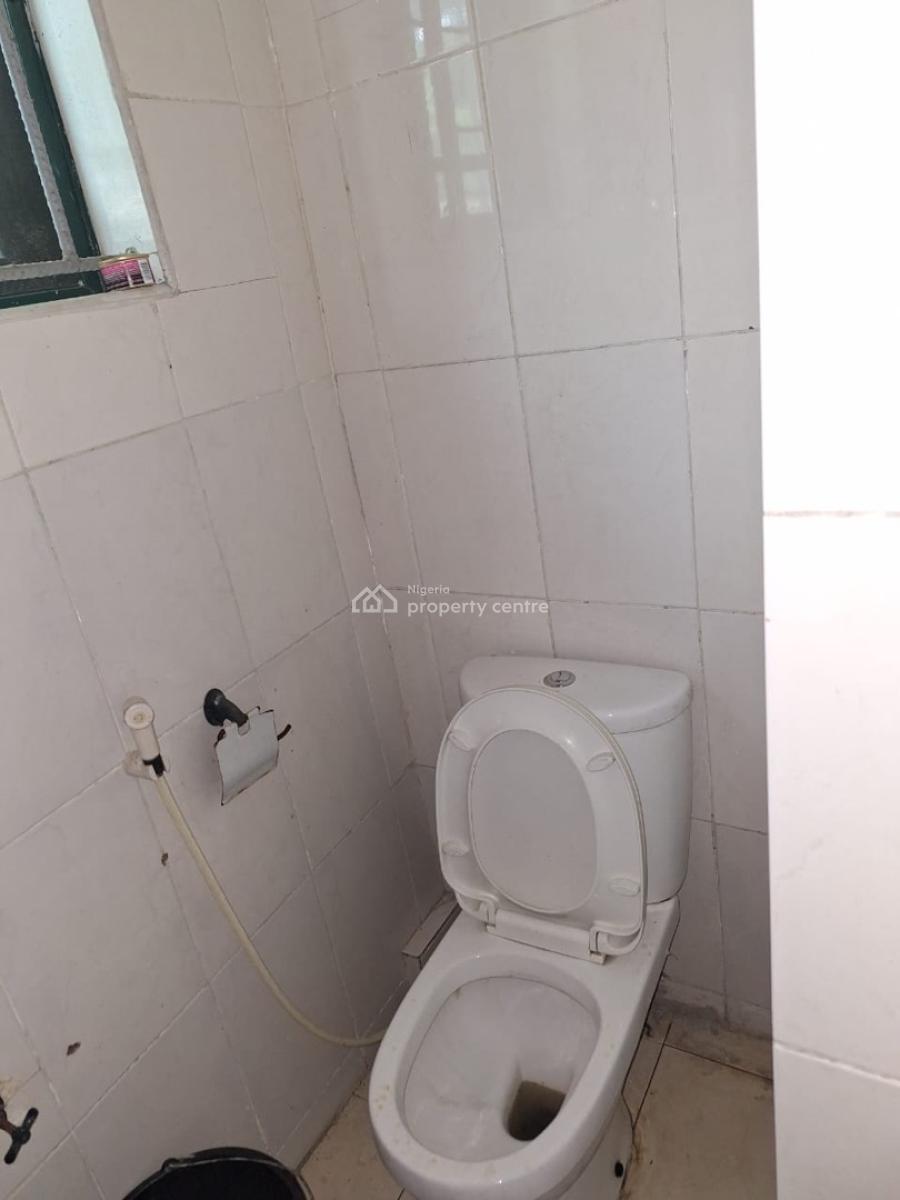 Two Bedroom Ground Floor Apartment (en-suite ), Lekki Phase 1, Lekki, Lagos, Flat / Apartment for Rent