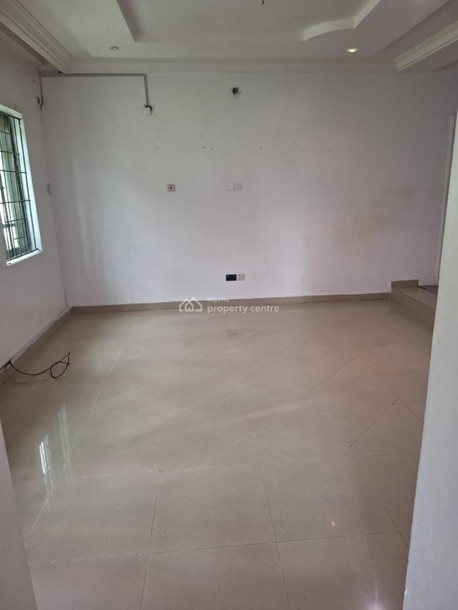 Two Bedroom Ground Floor Apartment (en-suite ), Lekki Phase 1, Lekki, Lagos, Flat / Apartment for Rent