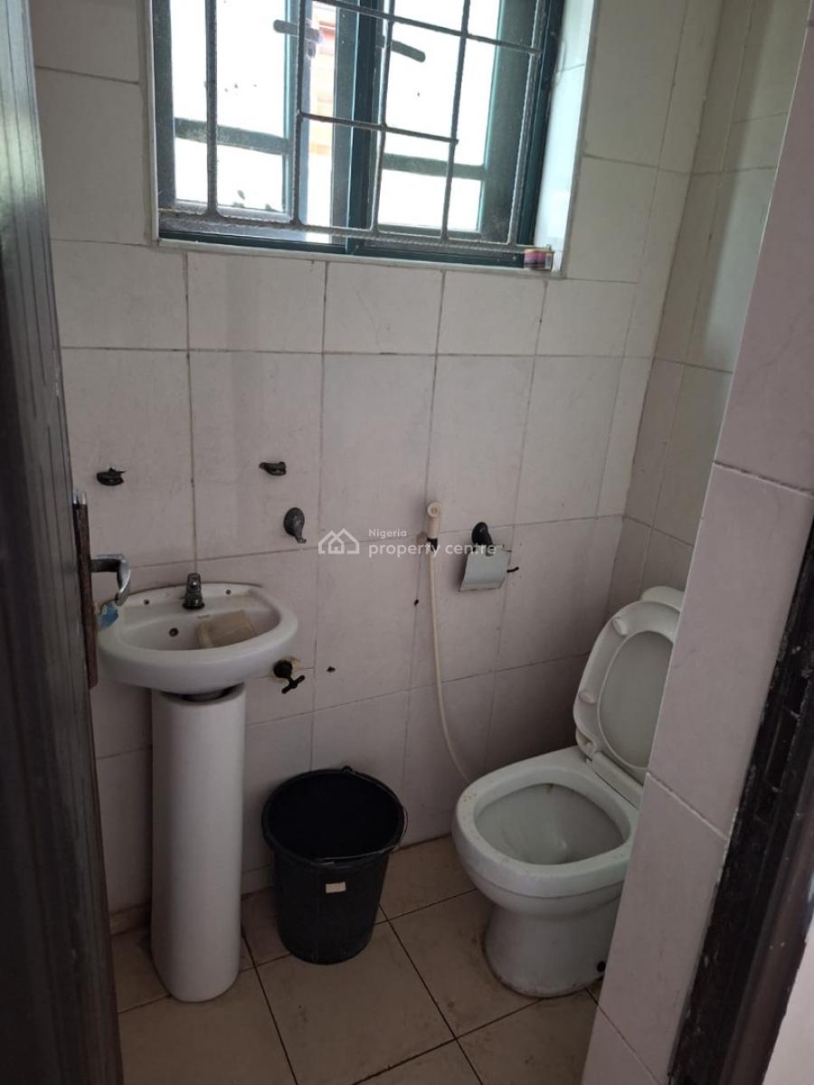 Two Bedroom Ground Floor Apartment (en-suite ), Lekki Phase 1, Lekki, Lagos, Flat / Apartment for Rent