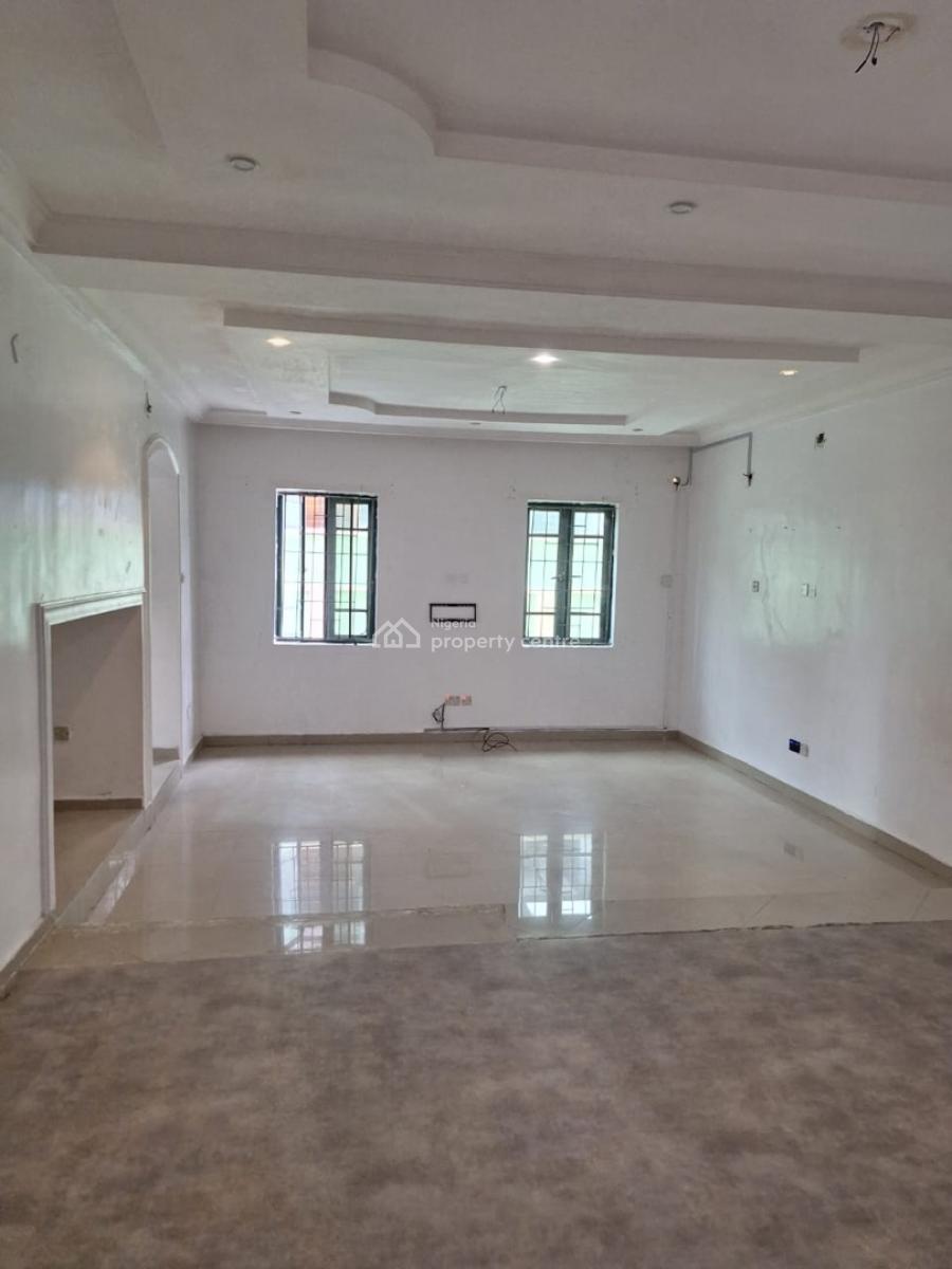 Two Bedroom Ground Floor Apartment (en-suite ), Lekki Phase 1, Lekki, Lagos, Flat / Apartment for Rent