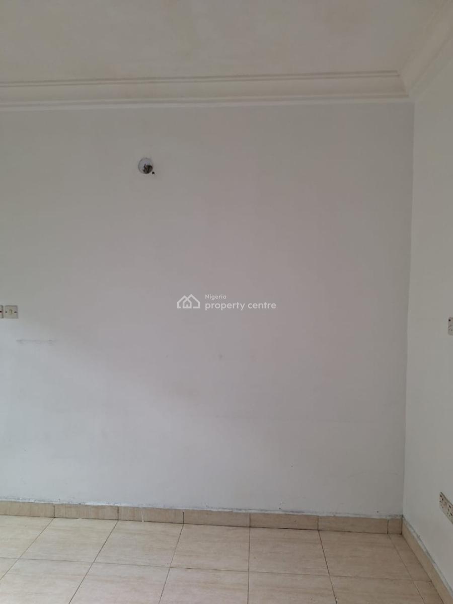 Two Bedroom Ground Floor Apartment (en-suite ), Lekki Phase 1, Lekki, Lagos, Flat / Apartment for Rent