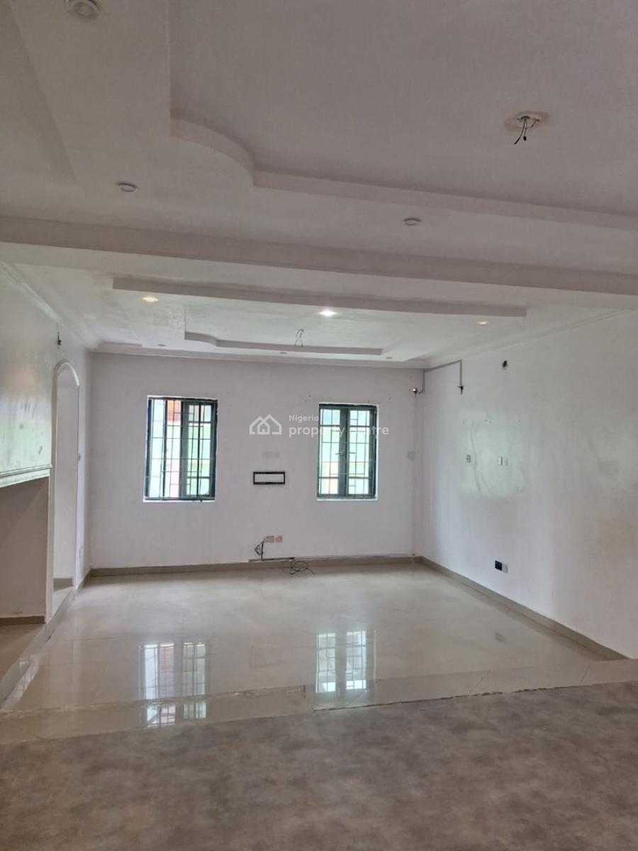 Two Bedroom Ground Floor Apartment (en-suite ), Lekki Phase 1, Lekki, Lagos, Flat / Apartment for Rent
