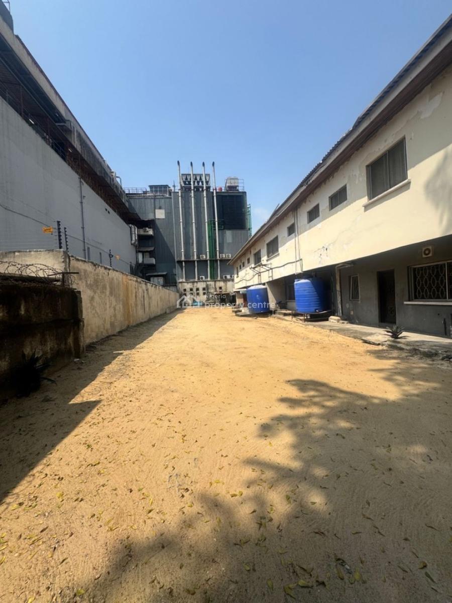 Semi-detached Duplexs with 2 Bqs for Commercial Use, Victoria Island (vi), Lagos, Commercial Property for Rent