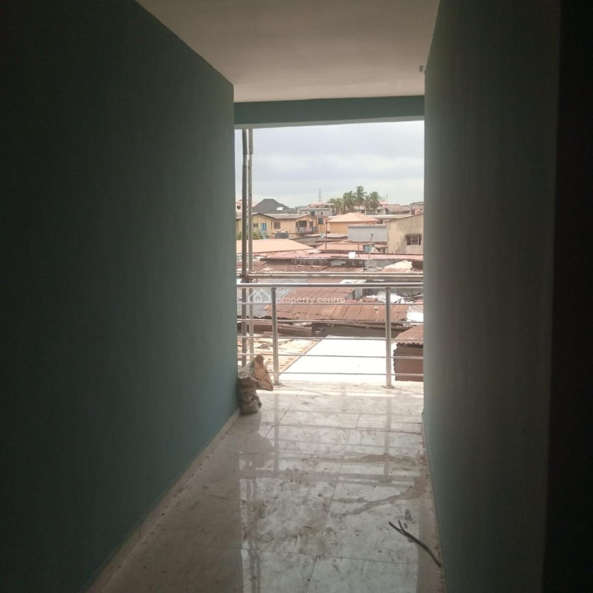 Open Shop Space, Ojodu Berger, Ikeja, Lagos, Plaza / Complex / Mall for Rent