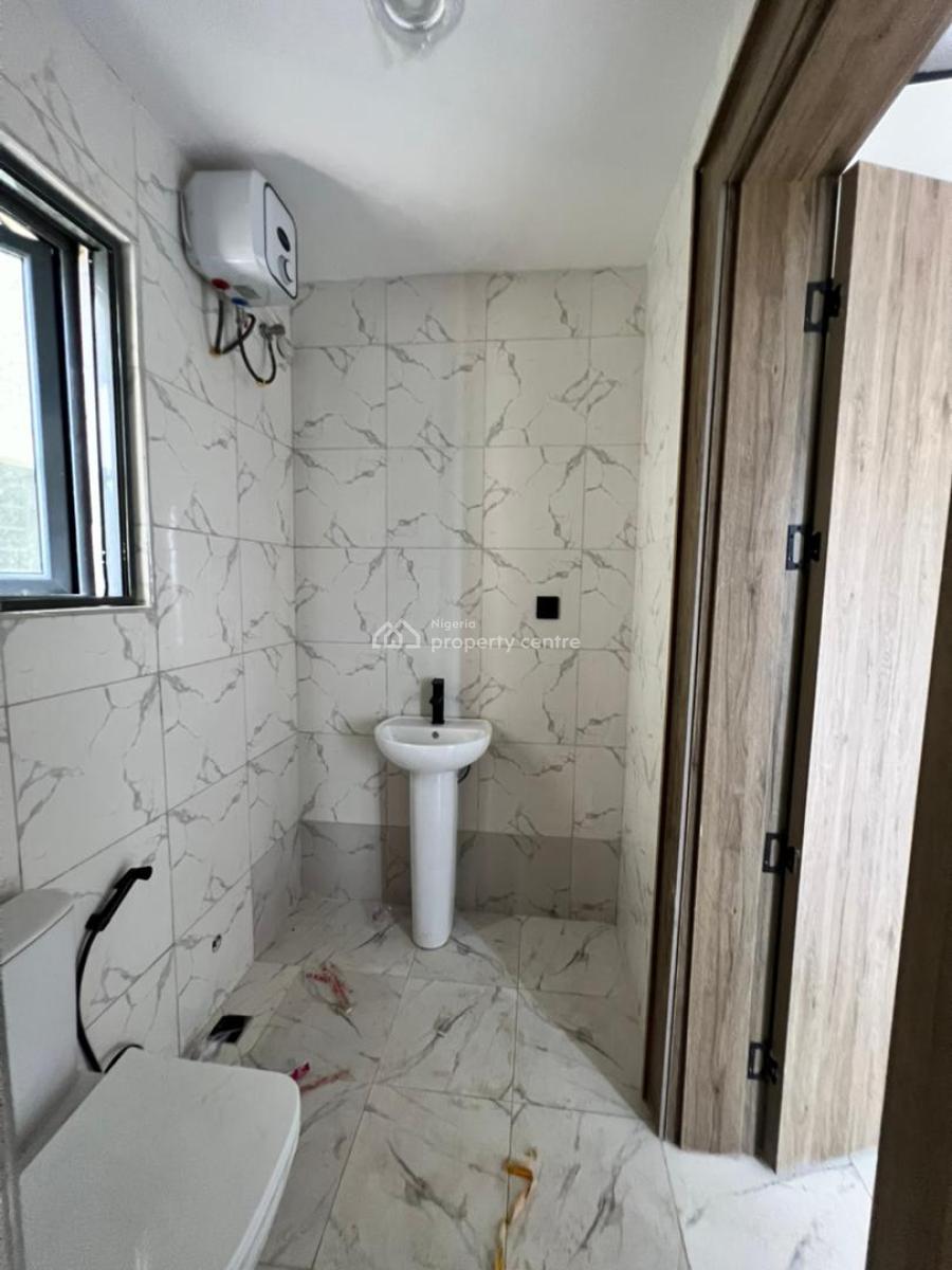 Classy 1 Bedroom Apartment with Pool, Gym, Elevator, Central Gas Syste, Lekki Phase 1, Lekki, Lagos, Flat / Apartment for Sale