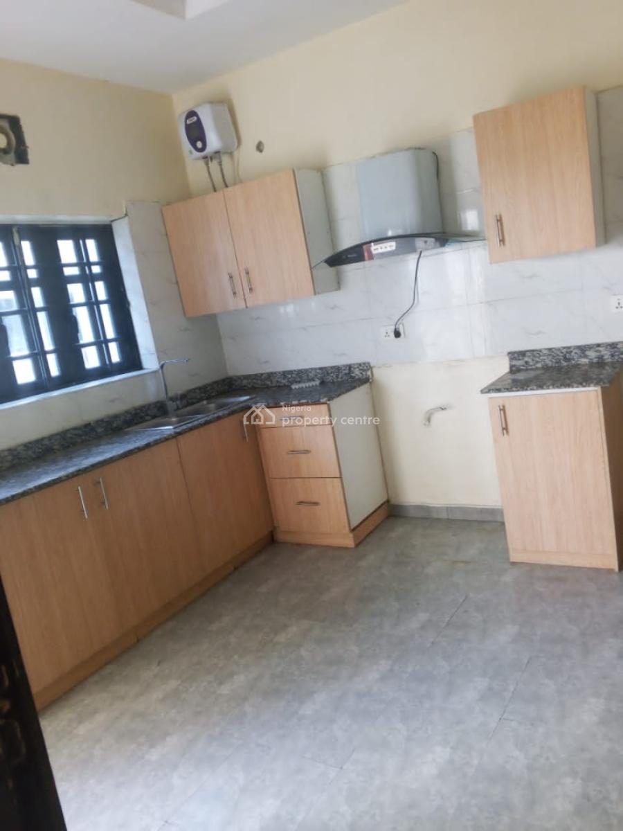 Sharp 2 Bedroom Upstairs, Sangotedo, Ajah, Lagos, Flat / Apartment for Rent
