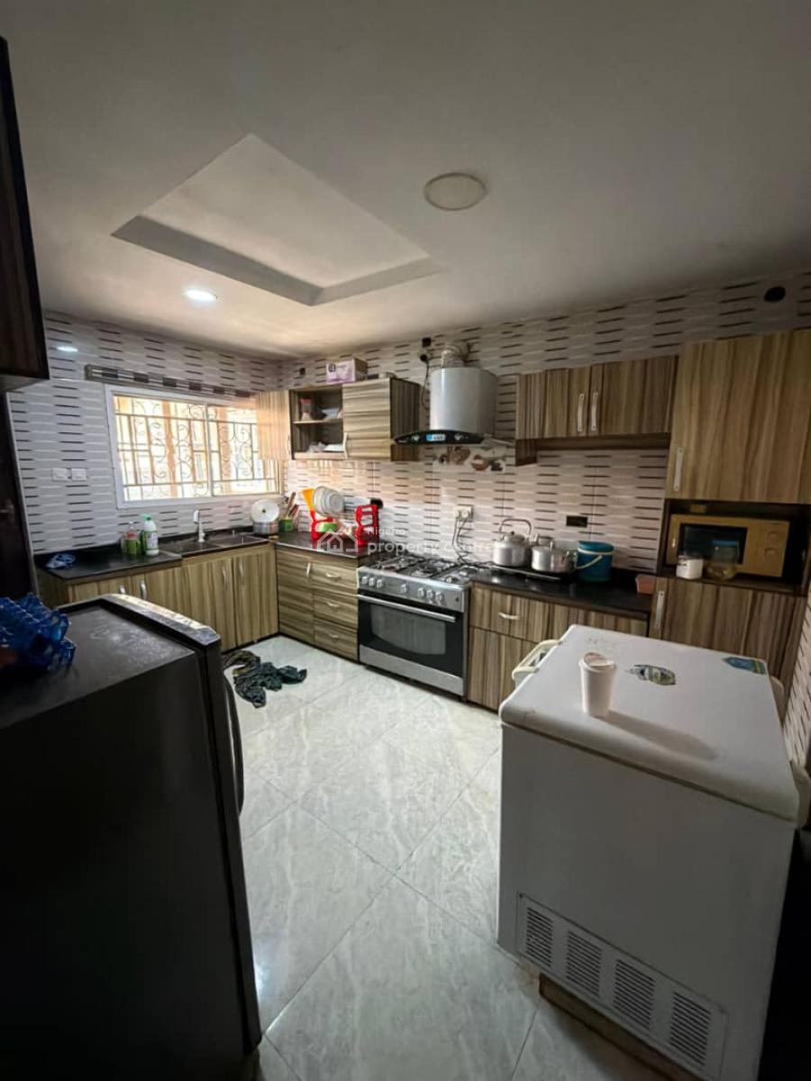 5 Bedroom Duolex with 2 Sitting Rooms, at Ayegoro Akobo, Ibadan, Oyo, House for Sale