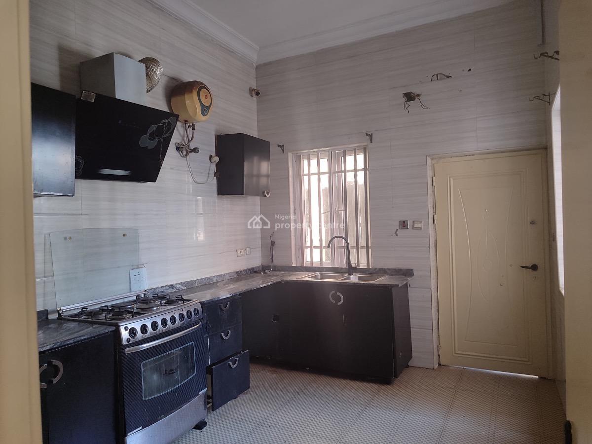 Contemporary 3-bedroom Semi-detached Duplex with Bq, Lekki County, Ikota, Lekki, Lagos, Semi-detached Duplex for Rent