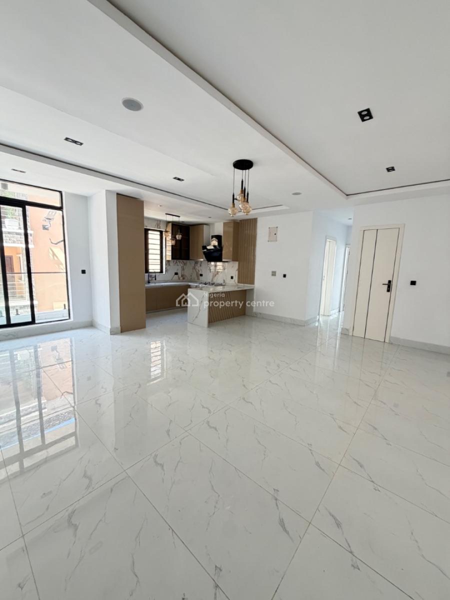 Spacious Newly Built 2 Bedroom Flat, Lekki Phase 1, Lekki, Lagos, Block of Flats for Sale