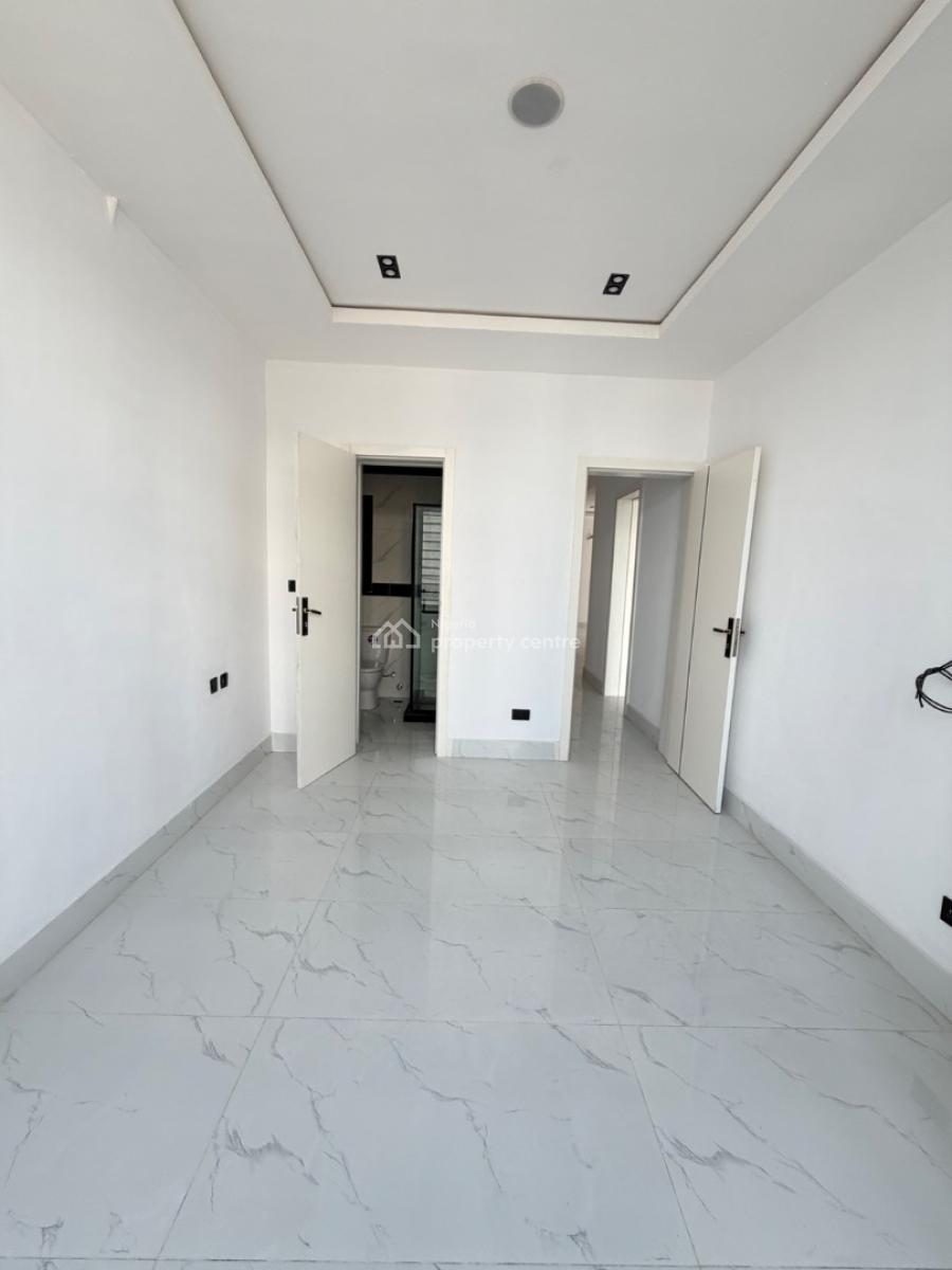Spacious Newly Built 2 Bedroom Flat, Lekki Phase 1, Lekki, Lagos, Block of Flats for Sale
