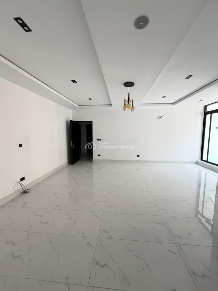 Spacious Newly Built 2 Bedroom Flat, Lekki Phase 1, Lekki, Lagos, Block of Flats for Sale