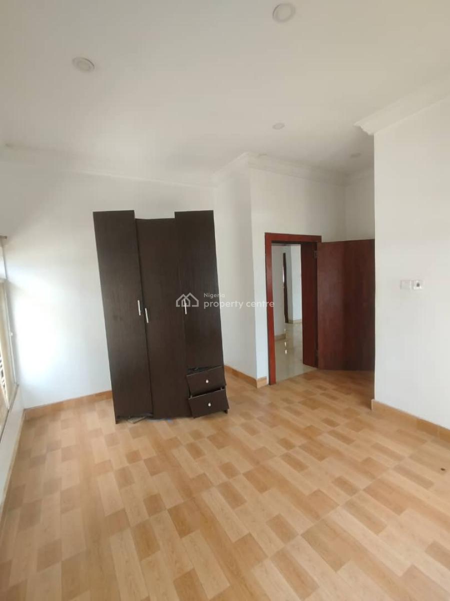 Standard 2 Bedroom Apartment on a Tarred Road, Jahi, Abuja, Flat / Apartment for Rent