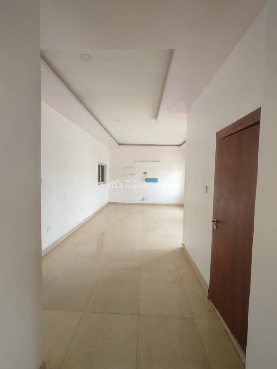 Standard 2 Bedroom Apartment on a Tarred Road, Jahi, Abuja, Flat / Apartment for Rent