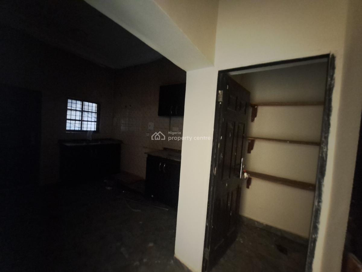 Spacious 2 Bedroom Flat, Mabushi, Abuja, Flat / Apartment for Rent
