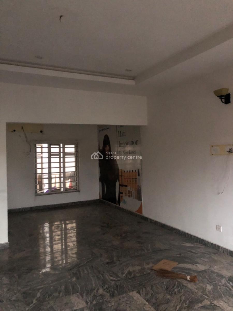 Well Maintain 2 Bedroom Apartment, Lekki Phase 1, Lekki, Lagos, Flat / Apartment for Rent