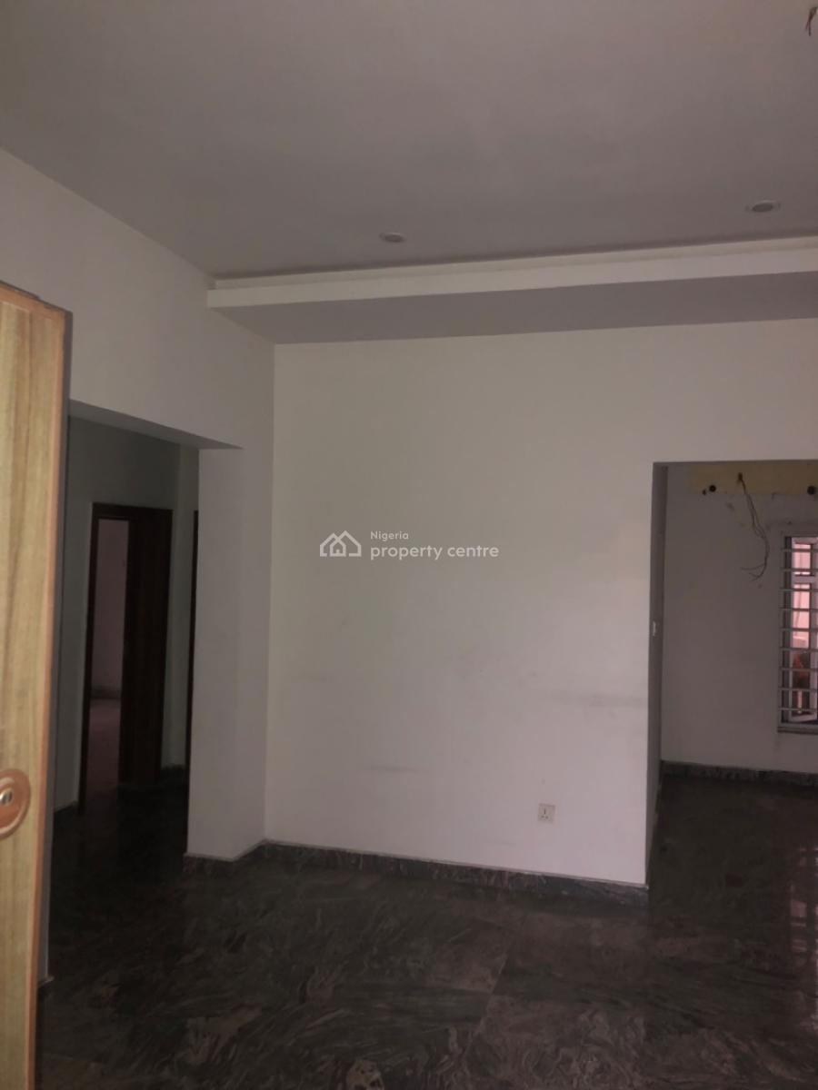 Well Maintain 2 Bedroom Apartment, Lekki Phase 1, Lekki, Lagos, Flat / Apartment for Rent