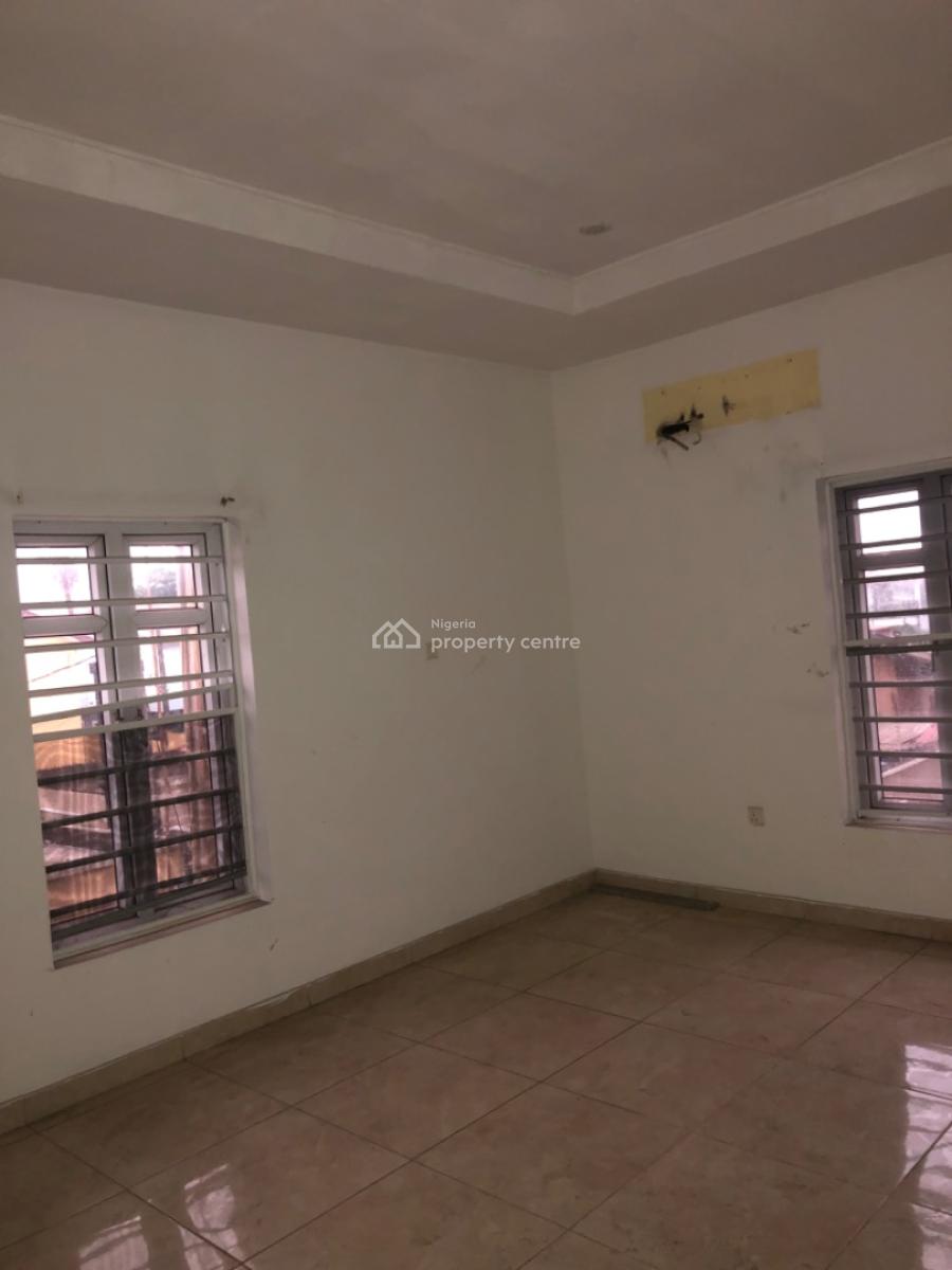 Well Maintain 2 Bedroom Apartment, Lekki Phase 1, Lekki, Lagos, Flat / Apartment for Rent