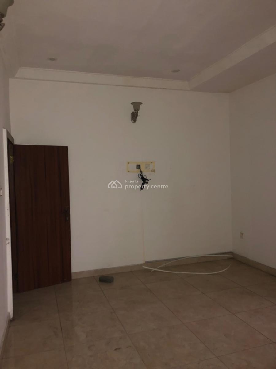 Well Maintain 2 Bedroom Apartment, Lekki Phase 1, Lekki, Lagos, Flat / Apartment for Rent