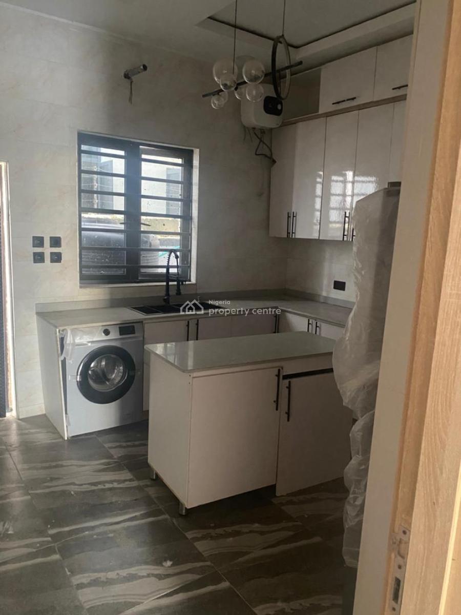 4 Bedroom Semi-detached Duplex with a Room Bq, Seagate 2, Ikate Elegushi, Lekki, Lagos, Semi-detached Duplex for Sale