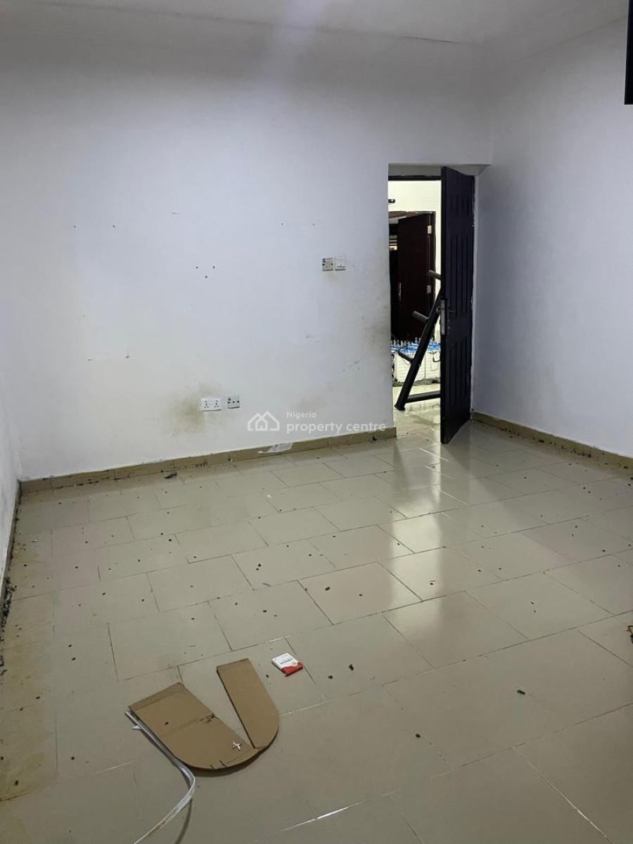 a Well Maintained 4 Bedrooms Corner Pic Terrace, Chevron, Lekki, Lagos, Terraced Duplex for Rent