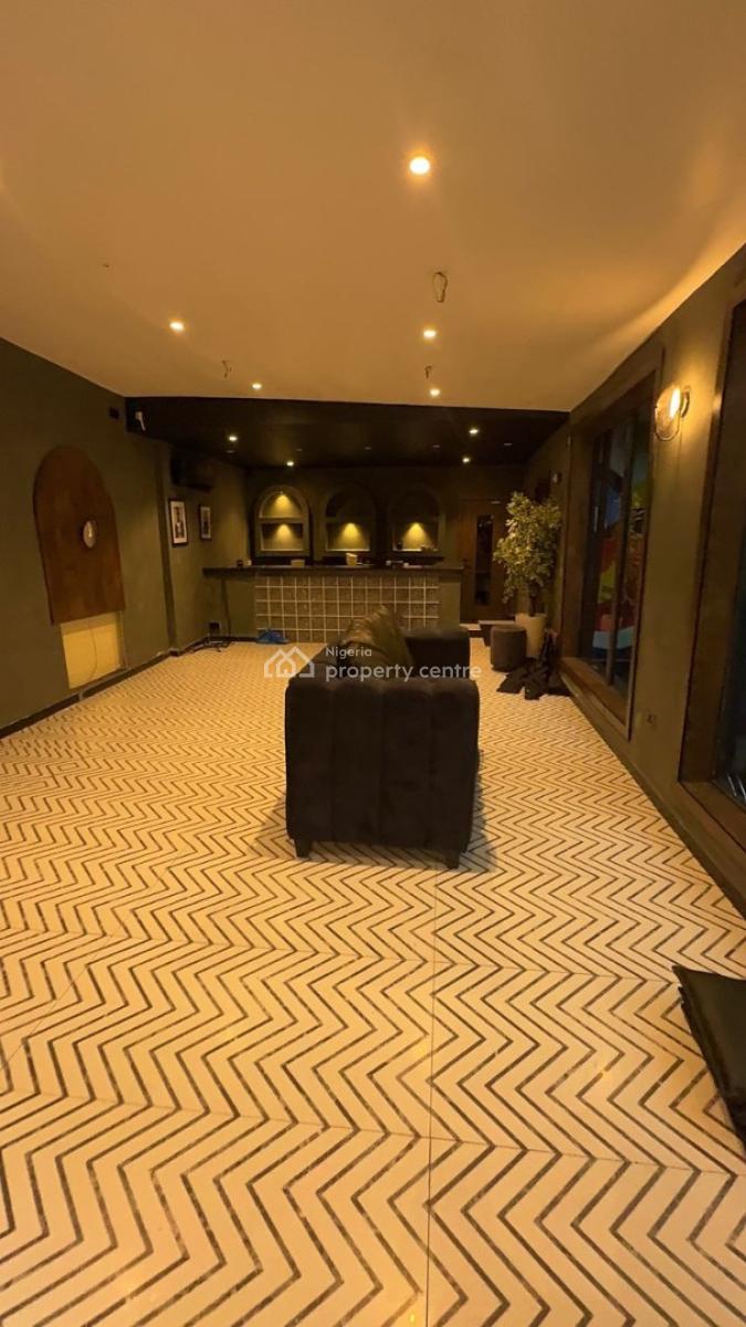 Semi-detached Commercial Building, Victoria Island (vi), Lagos, Commercial Property for Rent