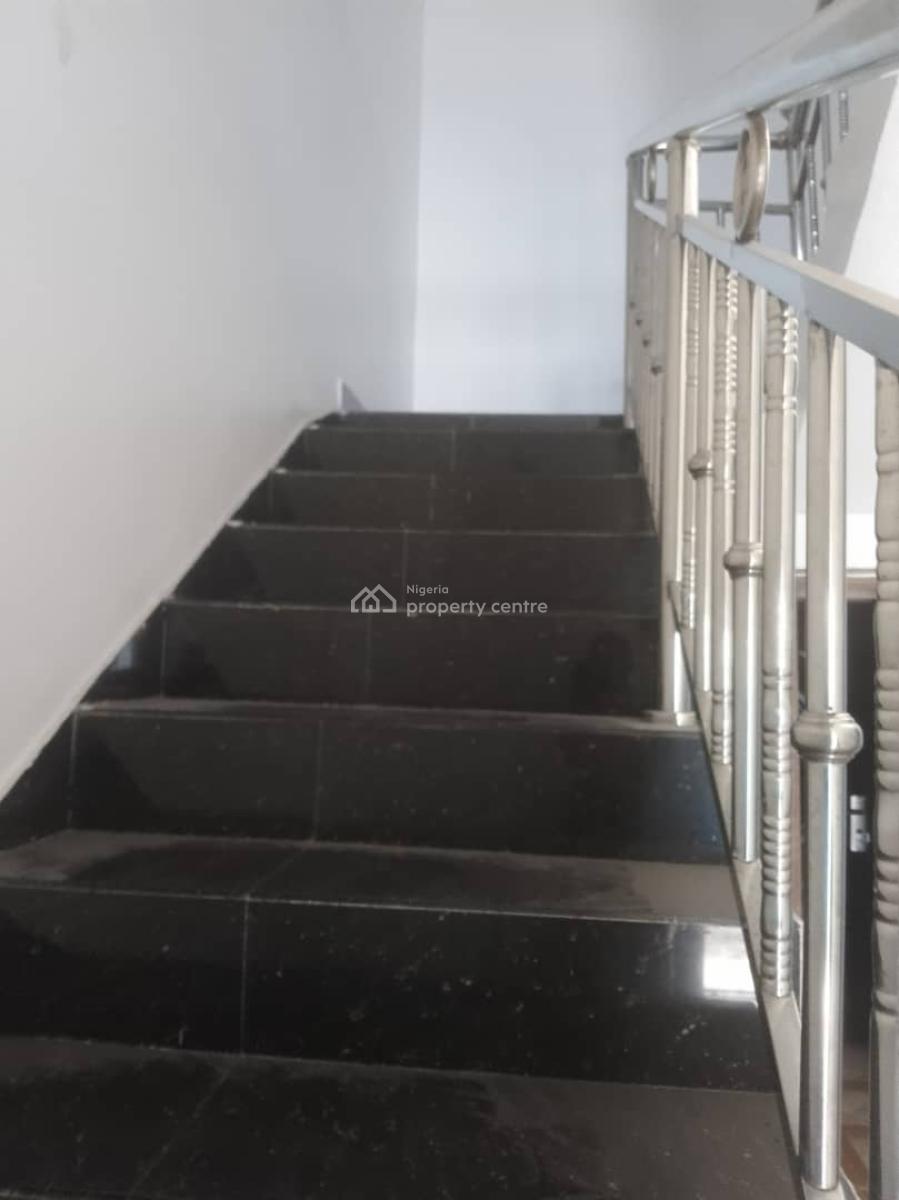 2 Bedrooms Terrce Duplex, Main Lekki Phase 1, Lekki Phase 1, Lekki, Lagos, Terraced Duplex for Rent