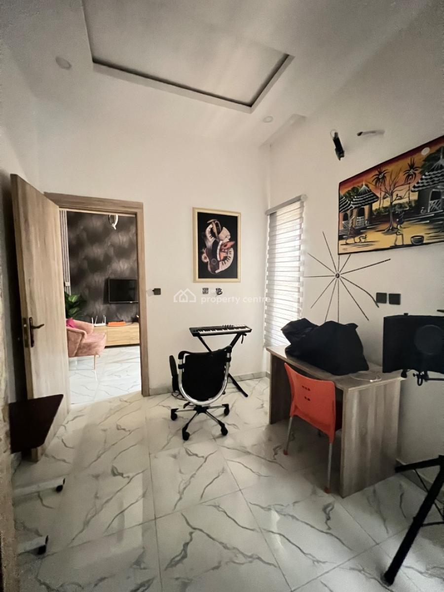 Good Deal  4-bedroom Semi-detached Duplex, Ikota Gra, Ikota, Lekki, Lagos, Semi-detached Duplex for Sale