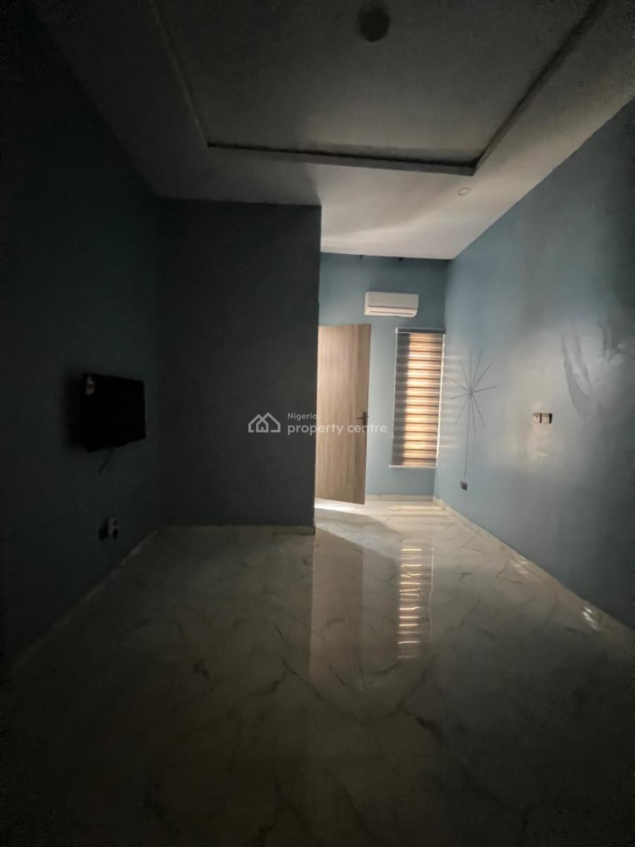 Good Deal  4-bedroom Semi-detached Duplex, Ikota Gra, Ikota, Lekki, Lagos, Semi-detached Duplex for Sale