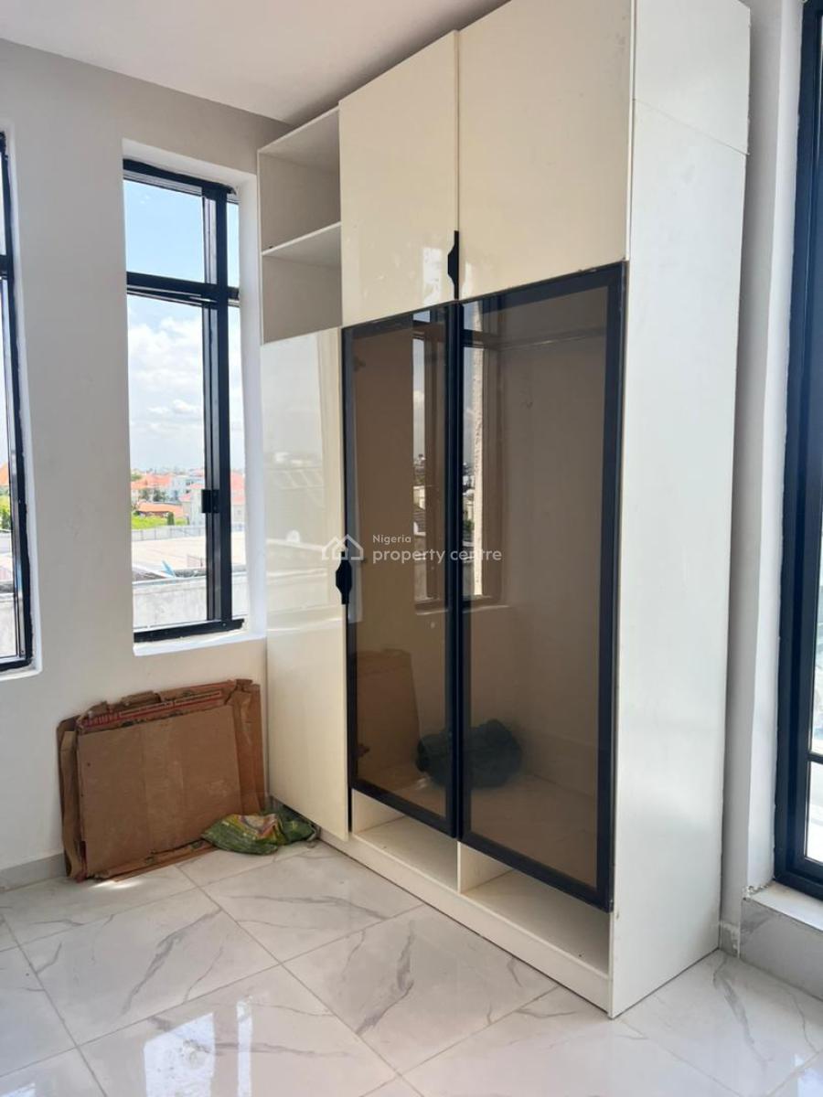 Aesthetic 2 Bedroom Apartment with Pool, Gym & Elevator, Ikate, Lekki, Lagos, Flat / Apartment for Sale