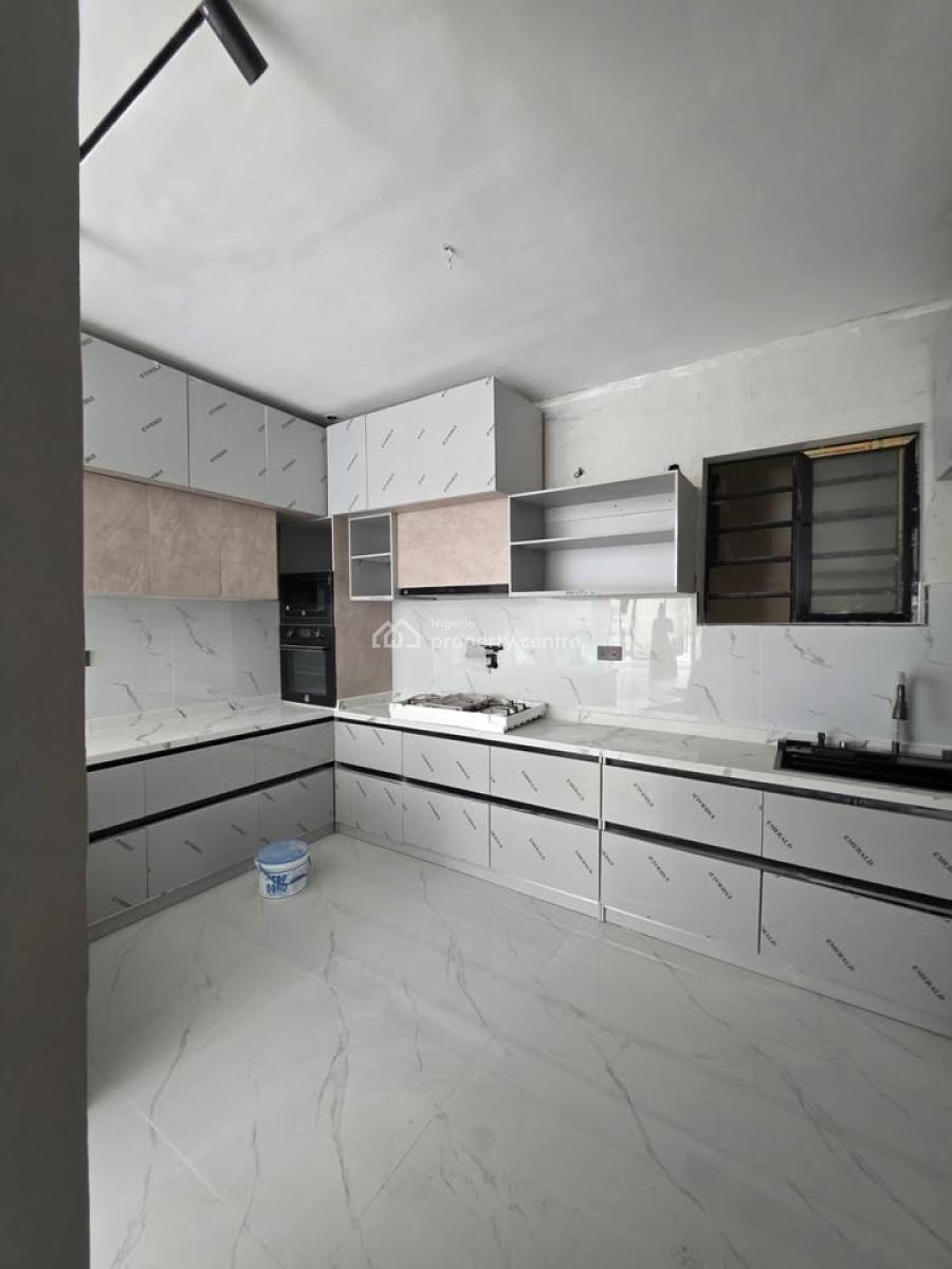 Spacious 2bedroom Flat, Lekki Phase 1, Lekki, Lagos, Block of Flats for Sale