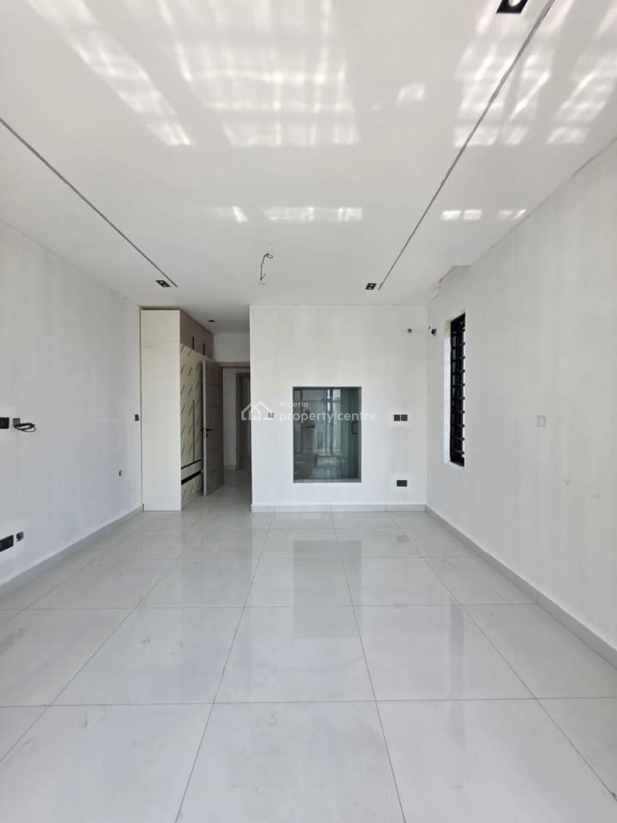 Spacious 2bedroom Flat, Lekki Phase 1, Lekki, Lagos, Block of Flats for Sale