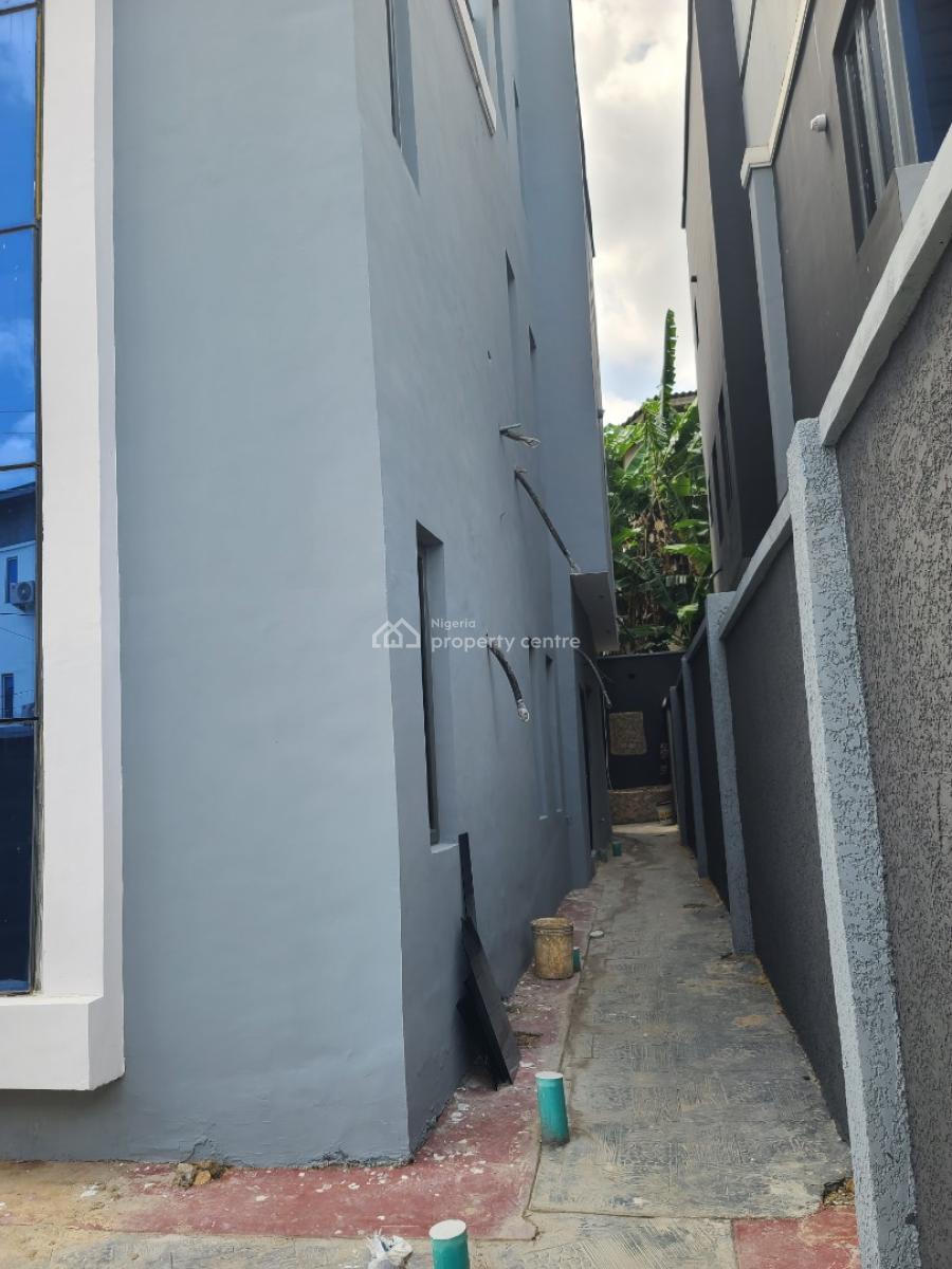 5 Bedrooms Fully Detached  at Magodo Phase 2 Shangisha, Off Emmanuel Keshi Street, Gra Phase 2, Magodo, Lagos, Detached Duplex for Sale