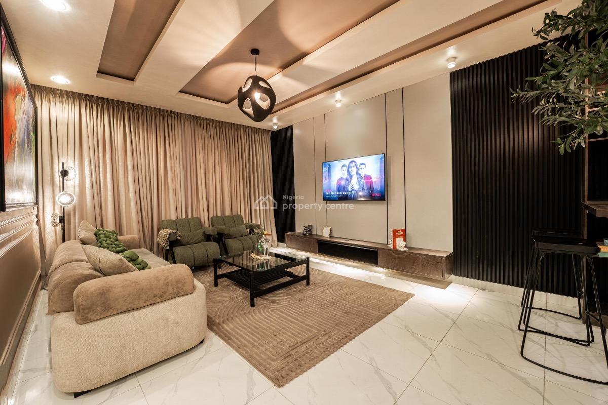 Luxurious 2 Bedroom Apartment with Excellent Features  Content From Ni, Lekki Phase 1, Lekki, Lagos, Flat / Apartment Short Let