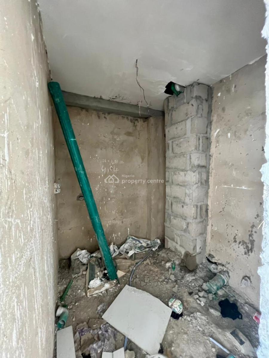 Fantastic Carved 2 Bedroom, Penthouse Studio Apartment, Chevron, Lekki Phase 2, Lekki, Lagos, Block of Flats for Sale