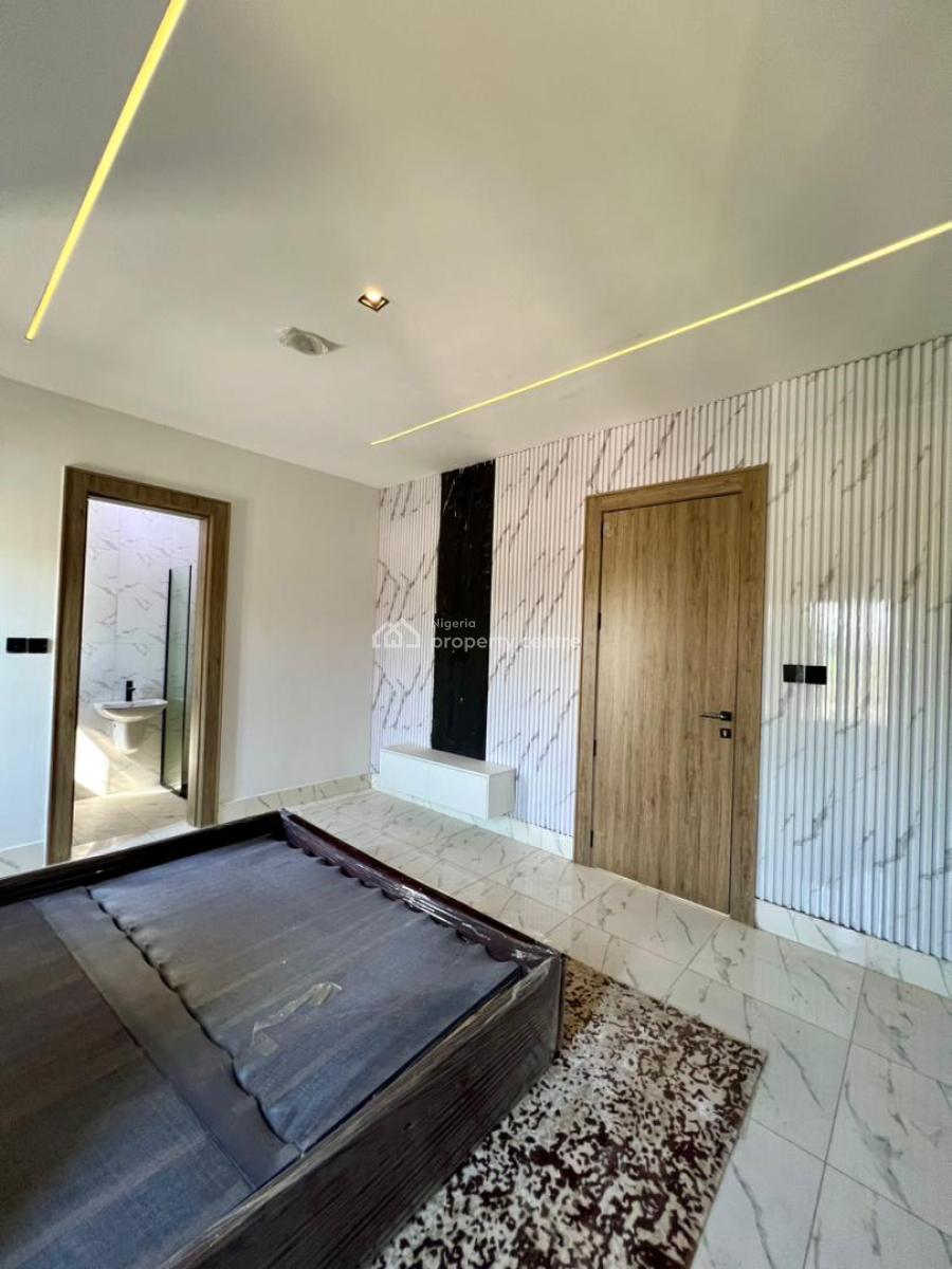 Beautifully Carved Luxury 2 Bedroom Apartment with Elevator, Lekki Phase 1, Lekki, Lagos, Block of Flats for Sale