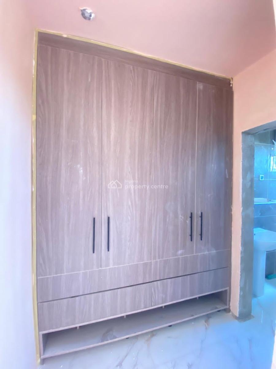 Exclusive 5bedroom Terrace with Bq in a Secure Estate, Ikate Right, Lekki, Lagos, Terraced Duplex for Sale