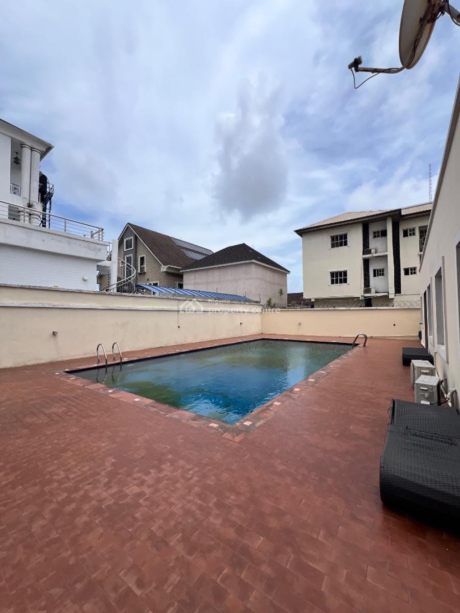 Spacious 3 Bedroom Apartment with Bq, Pool and Gym, Lekki Phase 1, Lekki, Lagos, Flat / Apartment for Rent
