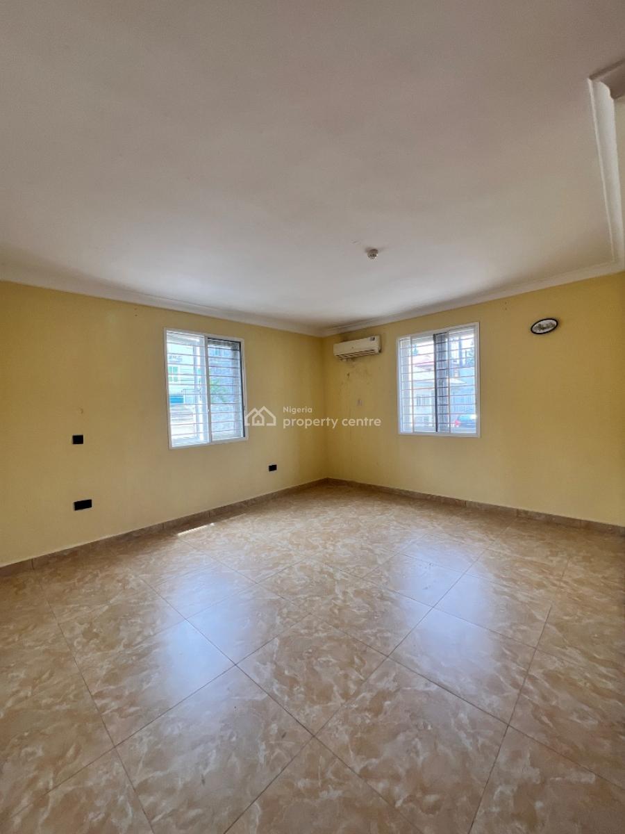 Spacious 3 Bedroom Apartment with Bq, Pool and Gym, Lekki Phase 1, Lekki, Lagos, Flat / Apartment for Rent