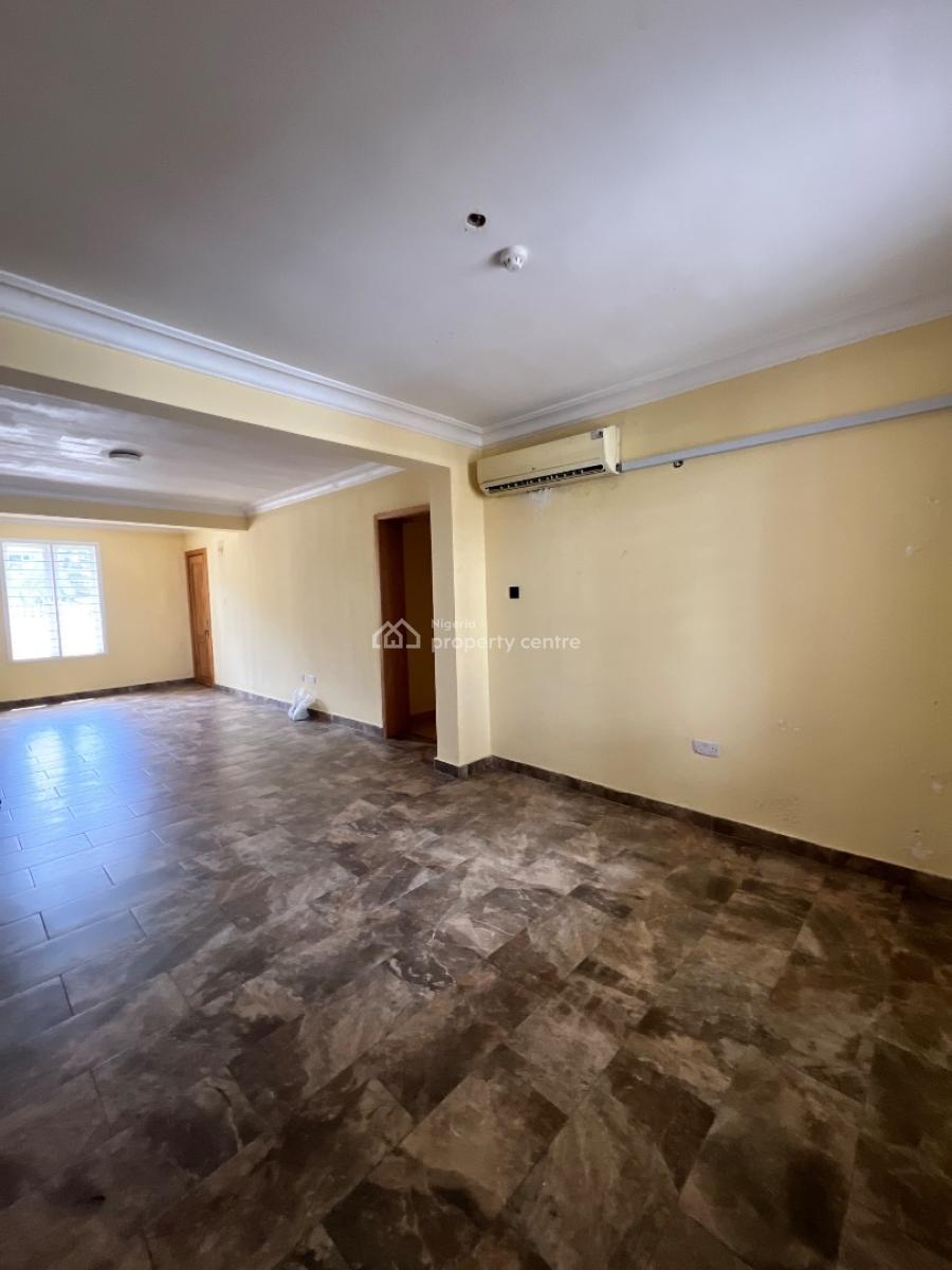 Spacious 3 Bedroom Apartment with Bq, Pool and Gym, Lekki Phase 1, Lekki, Lagos, Flat / Apartment for Rent