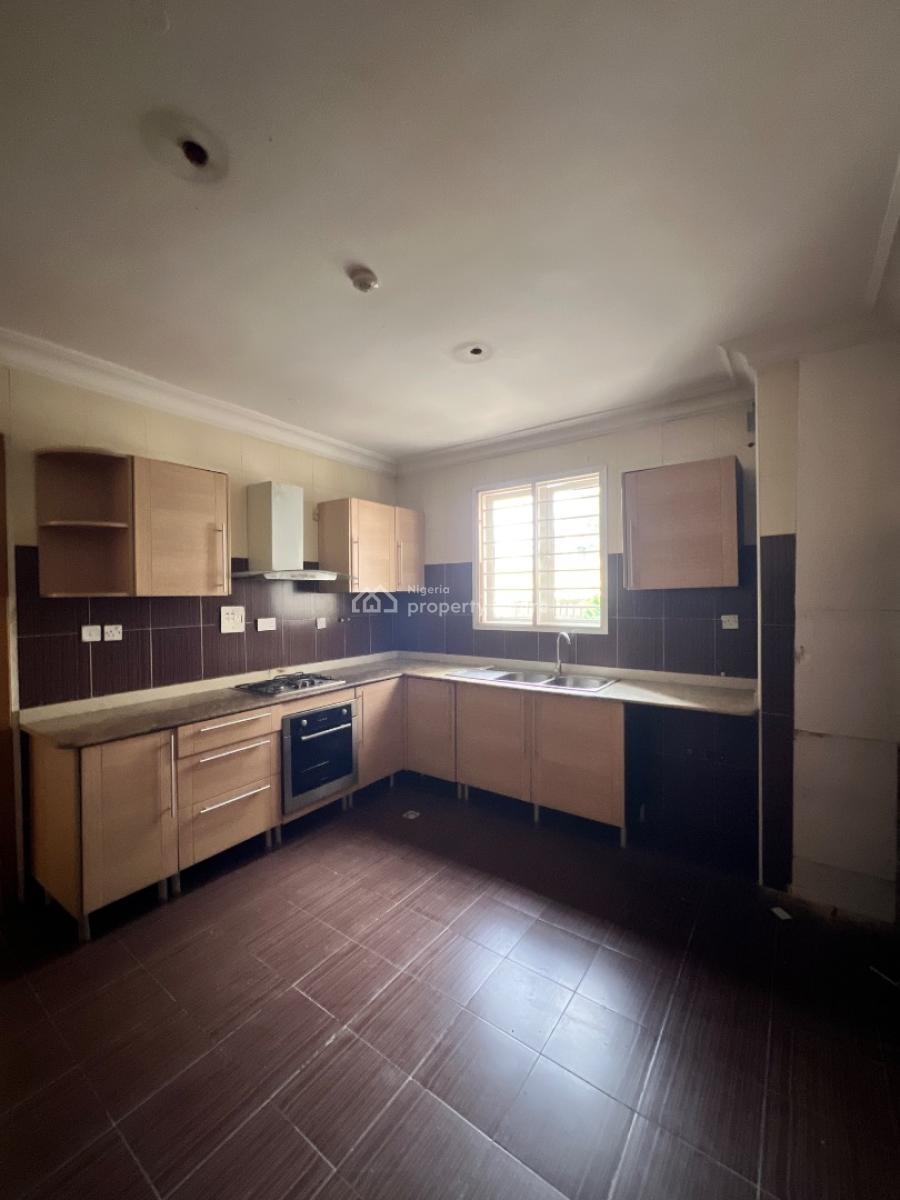 Spacious 3 Bedroom Apartment with Bq, Pool and Gym, Lekki Phase 1, Lekki, Lagos, Flat / Apartment for Rent