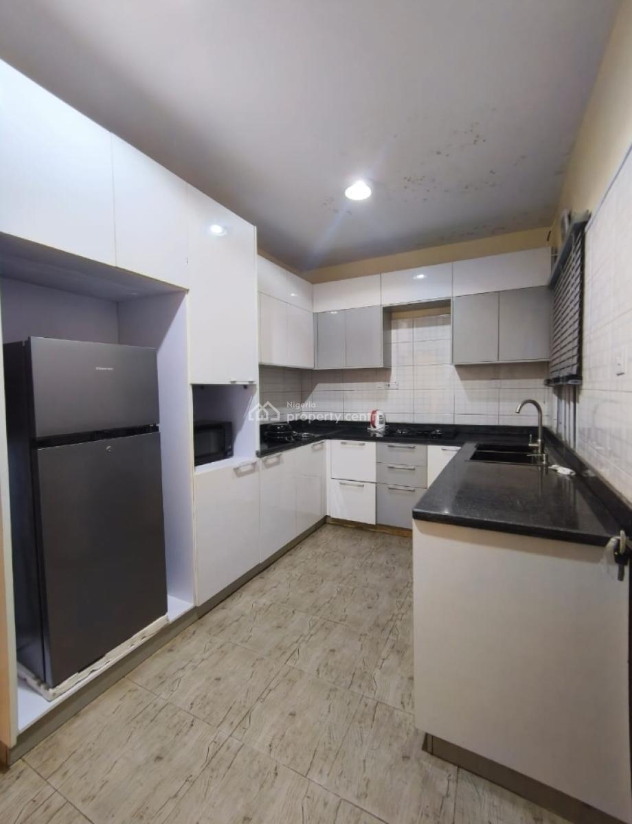 Massive & Well Furnished 3bed + Bq in a Serene Environment, Ikate, Lekki, Lagos, Flat / Apartment for Rent
