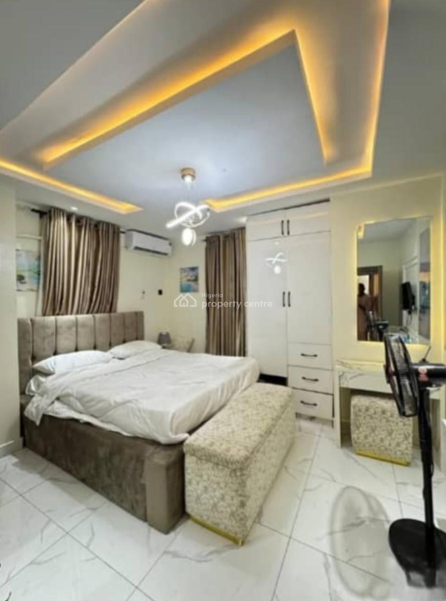 3 Apartment, Surulere, Lagos, Block of Flats for Sale