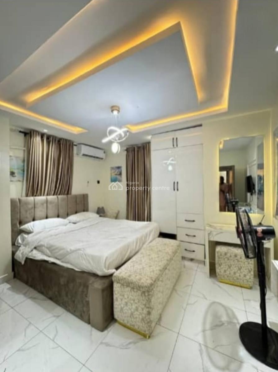 3 Apartment, Surulere, Lagos, Block of Flats for Sale