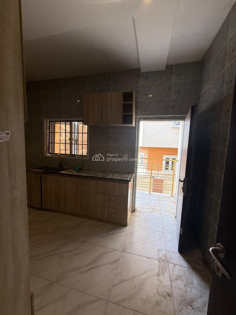 Tastefully Built Standard 2 Bedroom Apartment with Excellent Facilitie, Dawaki News Engineering, Dawaki, Gwarinpa, Abuja, Flat / Apartment for Rent